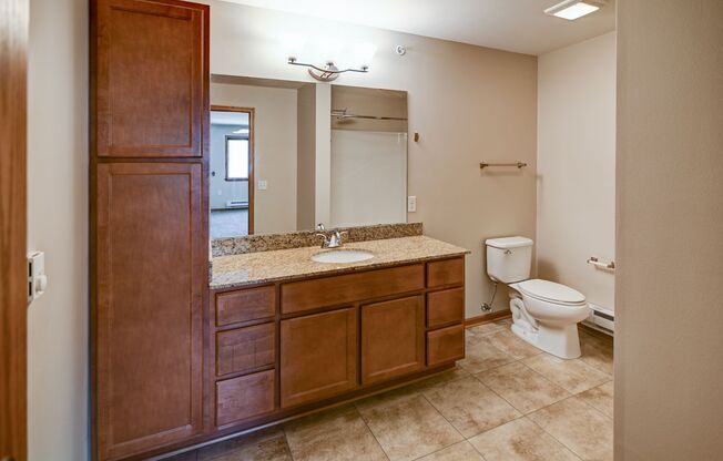 2 beds, 2 baths, 1,015 sqft, $1,900, Unit 6749-310