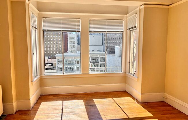 737 Bush Street (1371rc)