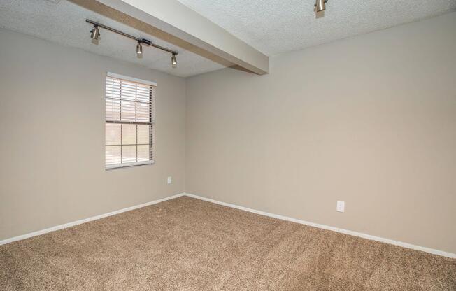 1 bed, 1 bath, 548 sqft, $750