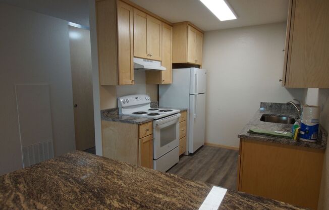 1 bed, 1 bath, 780 sqft, $1,374, Unit 213