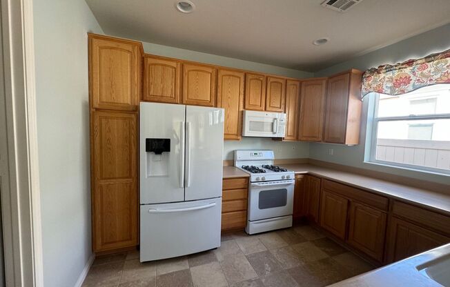 2 beds, 2 baths, $2,195