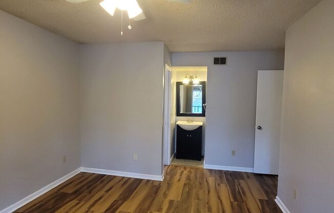 2 beds, 2 baths, $1,250