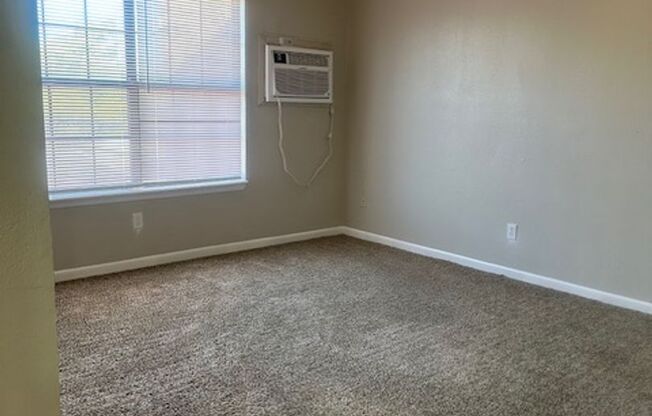 1 bed, 1 bath, 712 sqft, $629, Unit 339