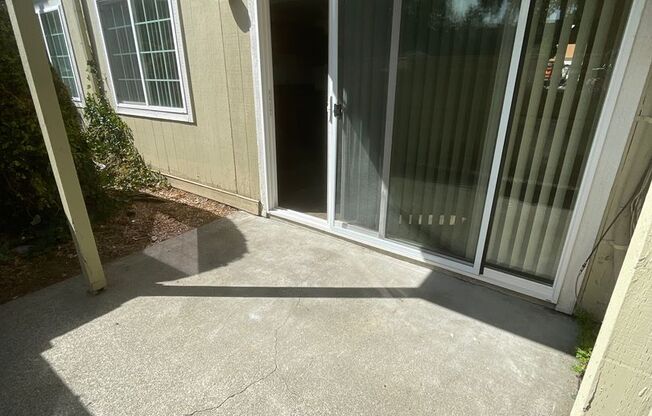 1 bed, 1 bath, 750 sqft, $1,525, Unit C104