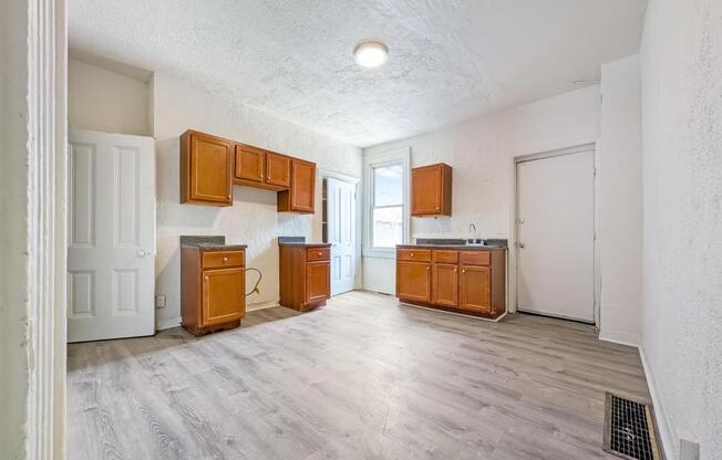 257 37 ST
