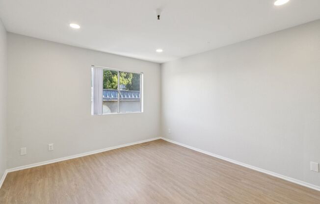 2 beds, 2 baths, 1,195 sqft, $2,598, Unit 402