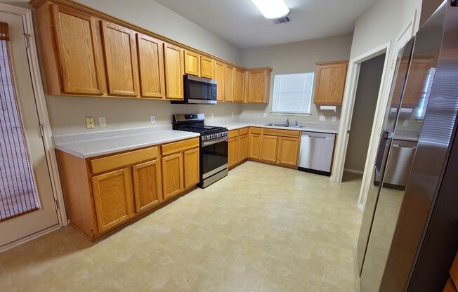 Enchanting 4 Bedroom home located in Plum Creek!