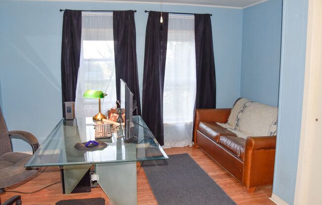 2 beds, 1 bath, $1,250