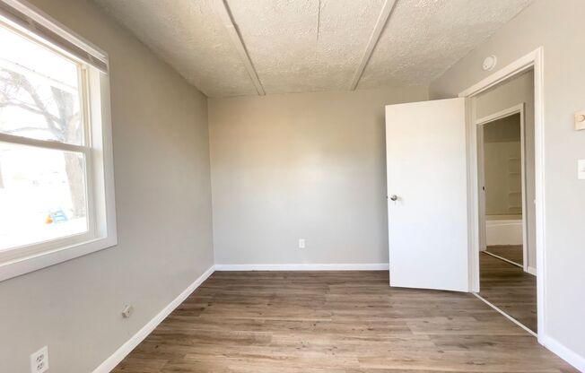 2 beds, 1 bath, 728 sqft, $825, Unit 7101