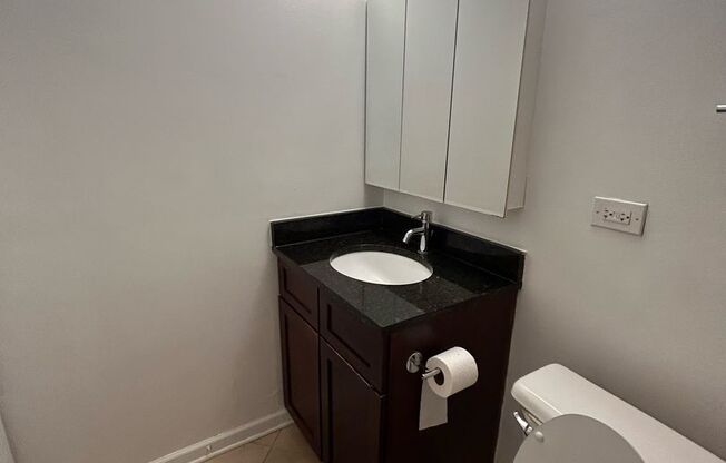 1 bed, 1 bath, 700 sqft, $1,950, Unit 418-1101