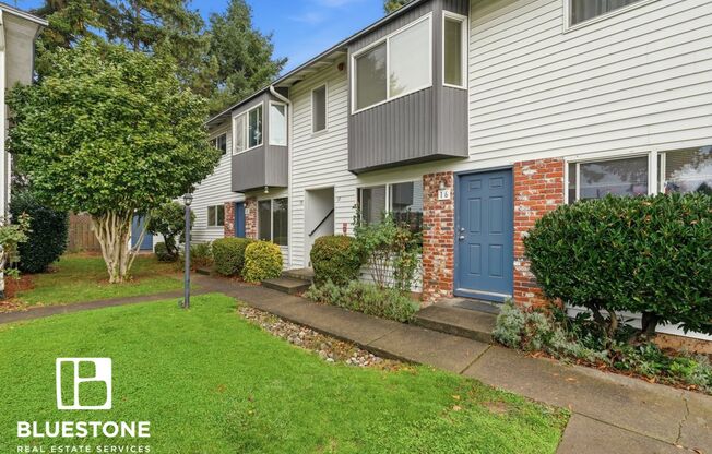 3 beds, 1 bath, 886 sqft, $1,795, Unit 19
