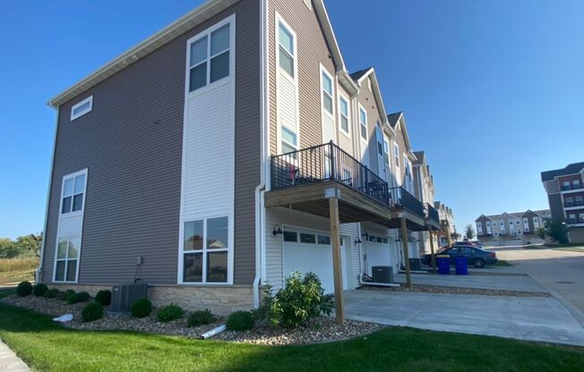 $2,175 | 3 Bedroom, 2.5 Bathroom Town Home | Pet Friendly | Available for Immediate Move In!*