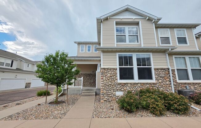 Stunning 4 Bed 3 Bath Home Near Stetson Hills!!