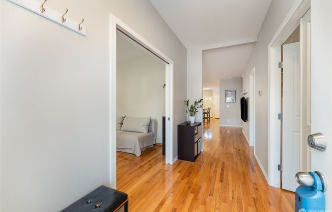 2bd/2ba Maple Valley House