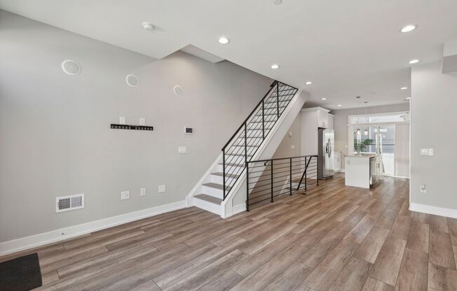 Stunning Modern Rental with Private Roof Deck & Smart Home Features in Lower Moyamensing!