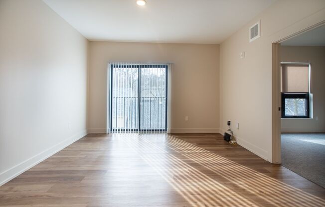 1 bed, 1 bath, 579 sqft, $1,400, Unit 24
