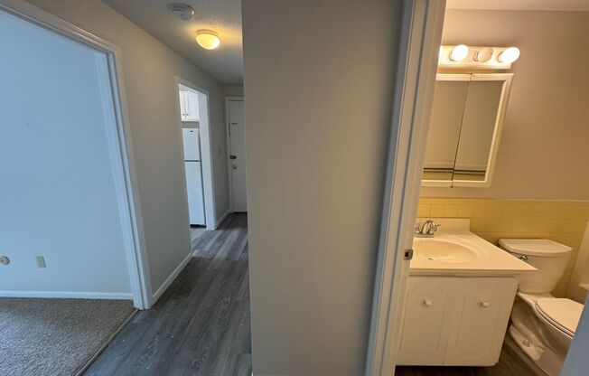 2 beds, 1 bath, 850 sqft, $1,795, Unit Unit 16