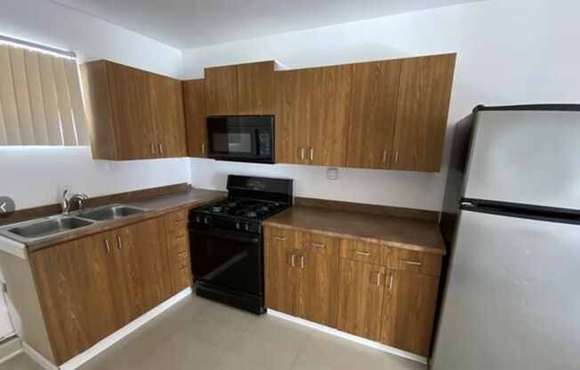 STUDIO NEAR AIRPORT, STRIP AND UNLV