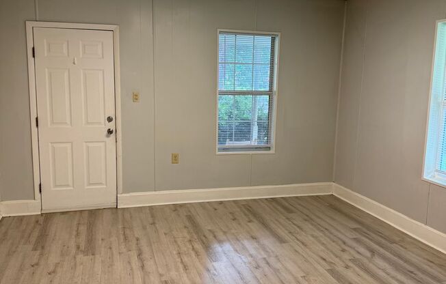 Cozy 1 bedroom duplex for rent!