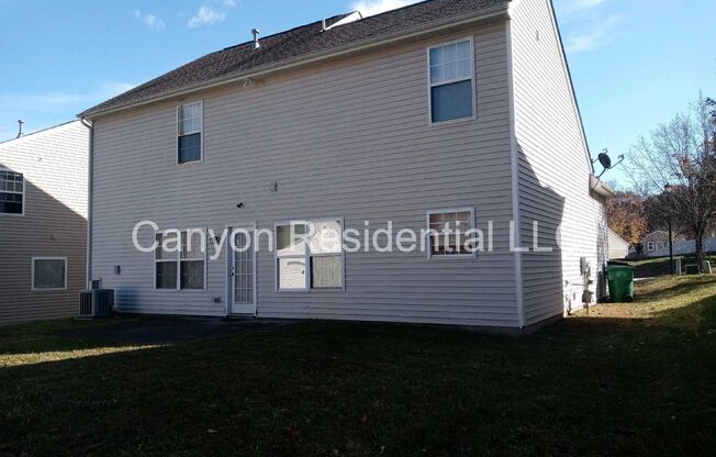 3 beds, 2.5 baths, $1,900