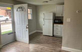 812-906 Turtle Way