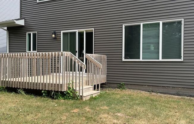 Beautiful! 3 bedroom 3 bathroom Single-Family Home in Urbandale, IA