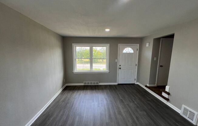 Modern 2-Bed, 1-Bath Duplex with Garage & Basement Storage