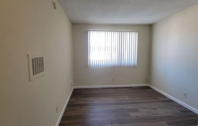 1 bed, 1 bath, 550 sqft, $1,695, Unit 16