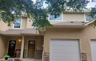 3 beds, 2.5 baths, $1,425