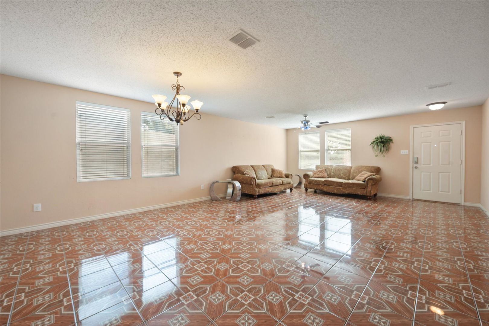 Welcome to 511 Travis Ranch Trail in Arlington!