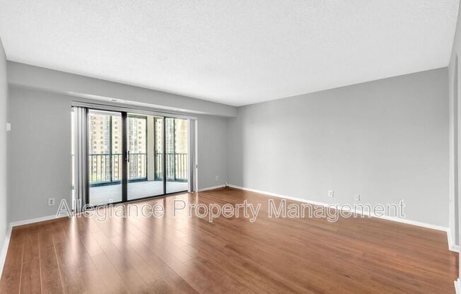 5904 Mount Eagle Dr Unit 809