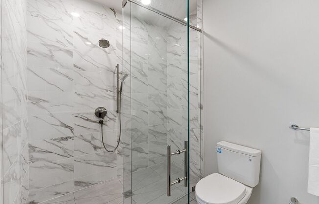 2 beds, 2 baths, $4,250, Unit # 5