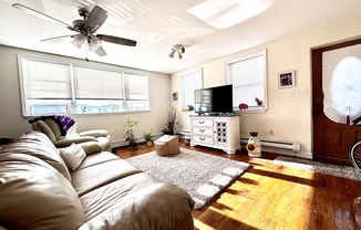 2 beds, 1 bath, $2,000, Unit 1