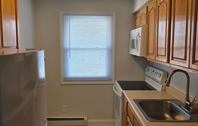 1 bed, 1 bath, 652 sqft, $1,795, Unit 404