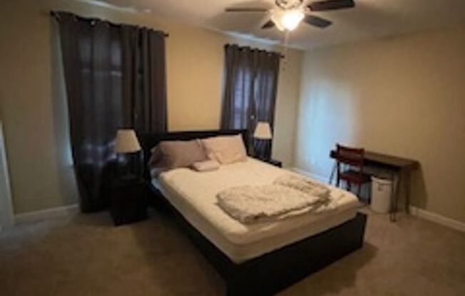 2 beds, 2.5 baths, $2,000