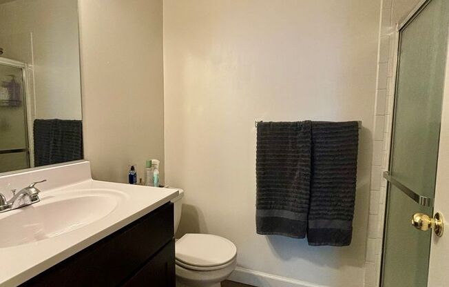 2 beds, 2 baths, 900 sqft, $2,199, Unit 330