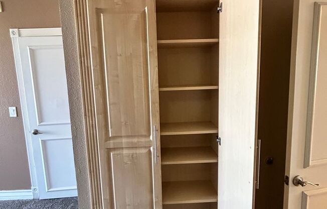 1 bed, 1 bath, $1,700, Unit #322