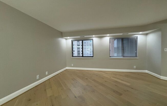 Direct Indoor Access to Ballston Metro with this Luxury 1 Bedroom 1 Bath Condo in Beautiful Alta Vista