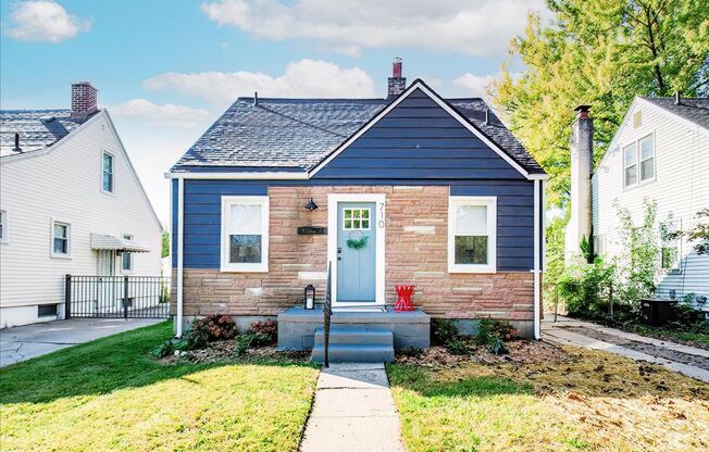 Beautiful Bright 3B/1B Bungalow in Royal Oak