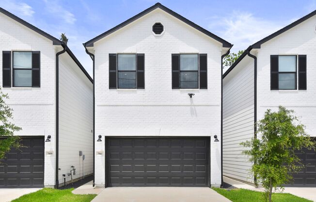 Beautiful 3-Bedroom, 2.5-Bathroom Two-Story Home with Modern Finishes