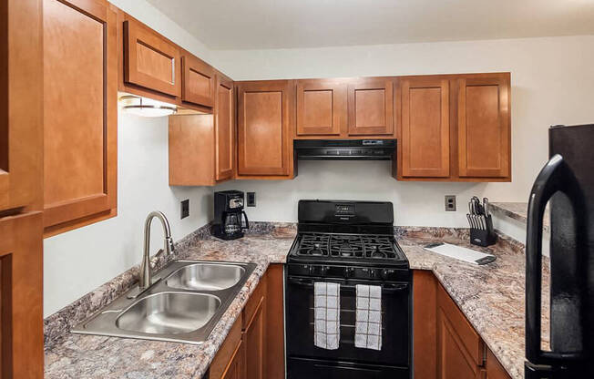 spacious kitchen at Forest Pointe apartments