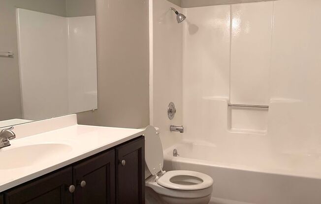 5303 Saint Georges Green