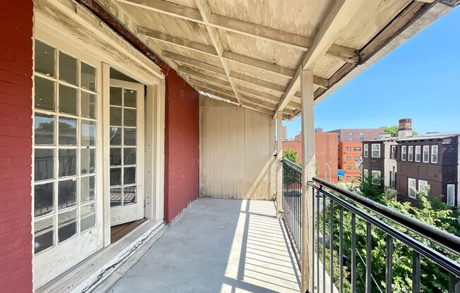 3 beds, 1 bath, 1,400 sqft, $1,550, Unit 210-F48