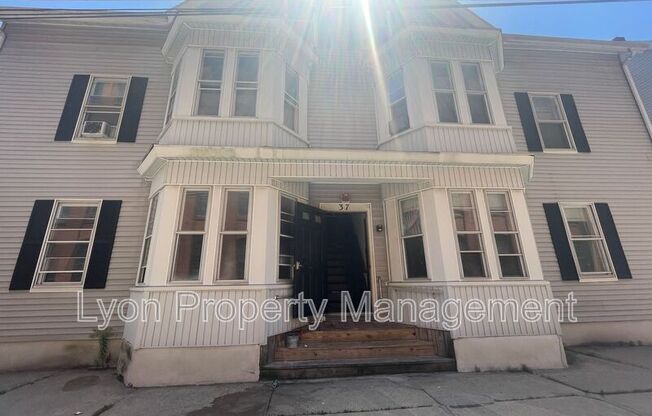 37 MECHANIC AVE
