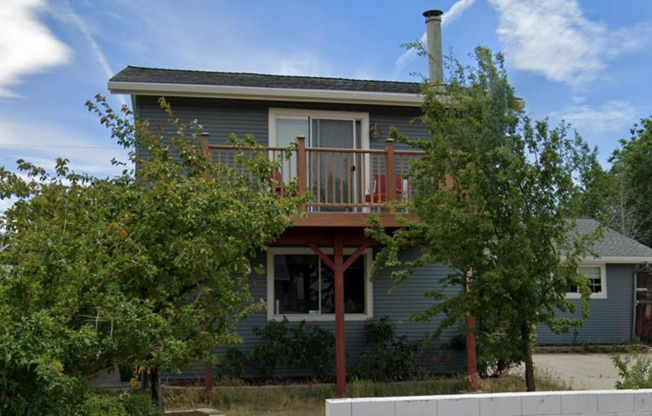 3 beds, 2 baths, $2,700