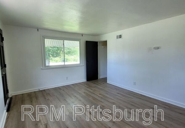 546 OLD FRANKSTOWN RD