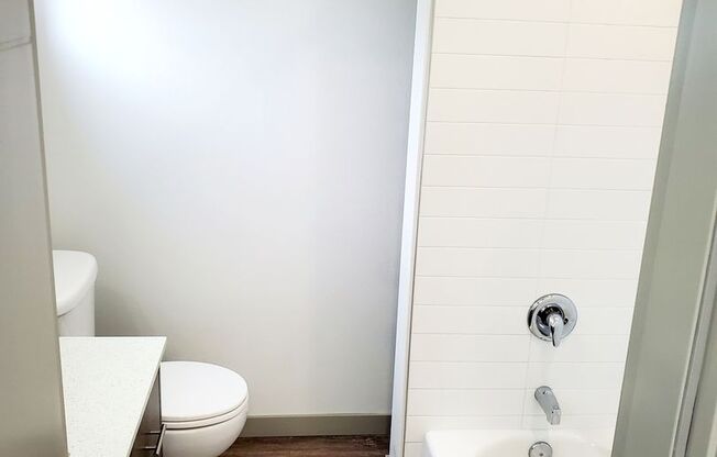 Studio, 1 bath, 167 sqft, $1,049, Unit D204