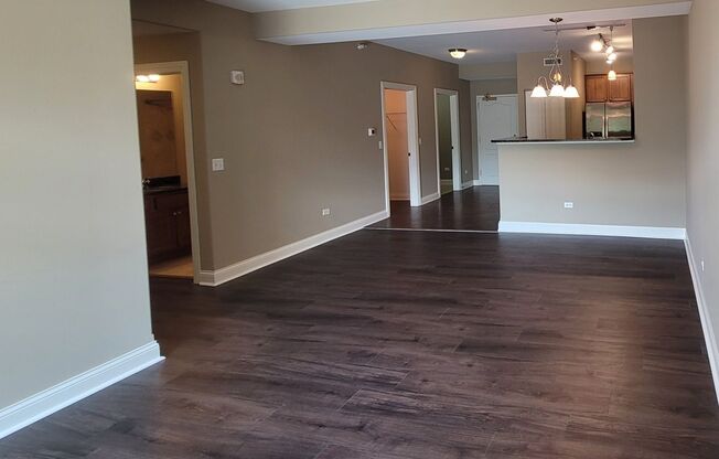 2 beds, 2 baths, 1,351 sqft, $2,300, Unit 518