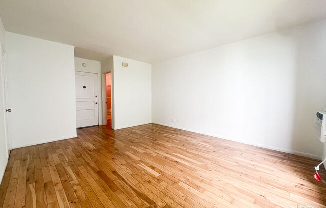 Studio, 1 bath, $1,750, Unit 37C