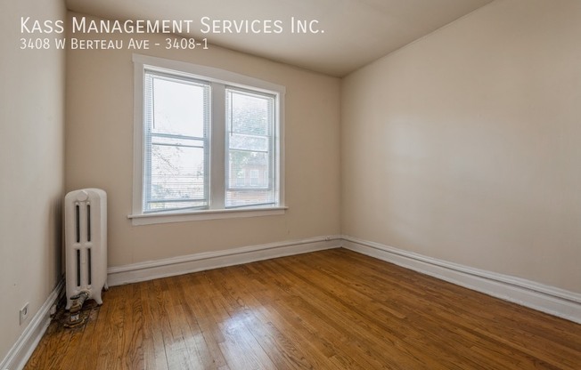 3408 W BERTEAU AVE